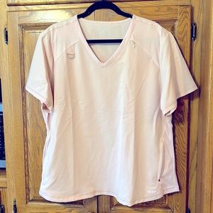 Light pink 1X Jaanuu Scrub Set.